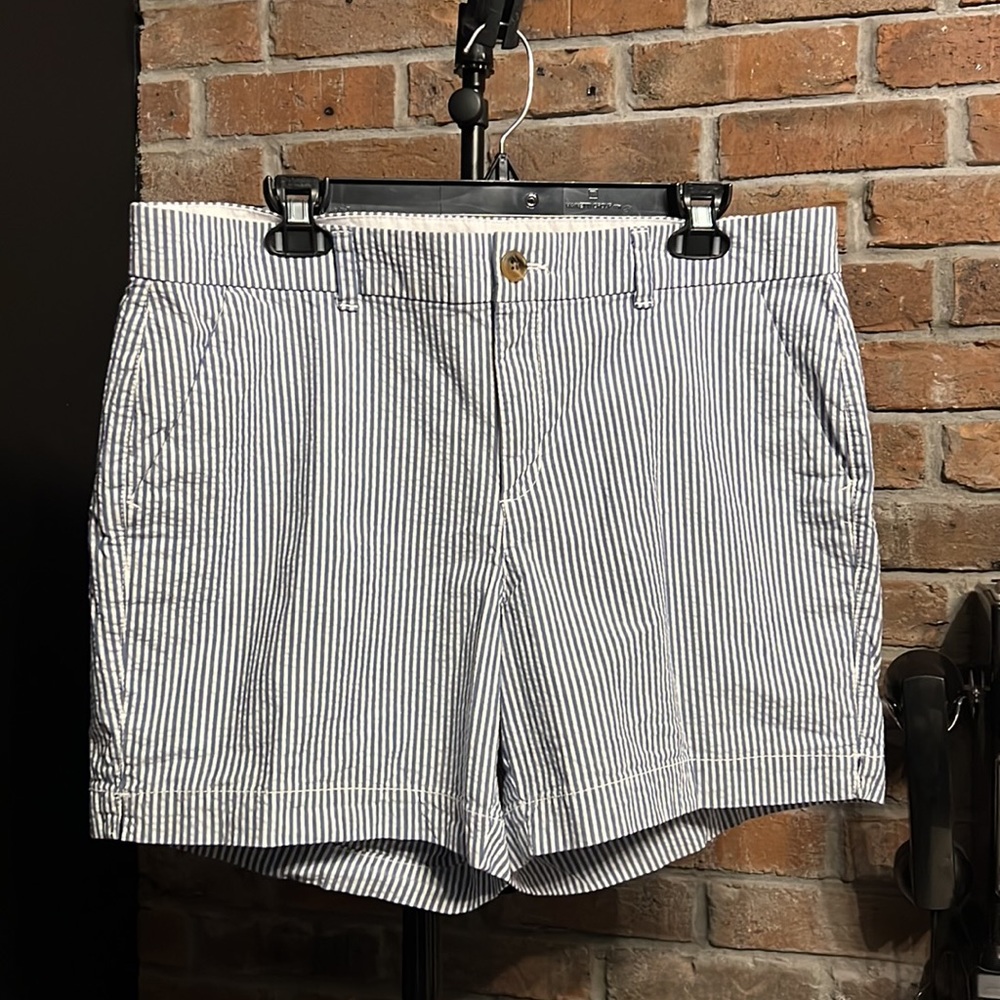 Old Navy Black and White Striped Women Shorts